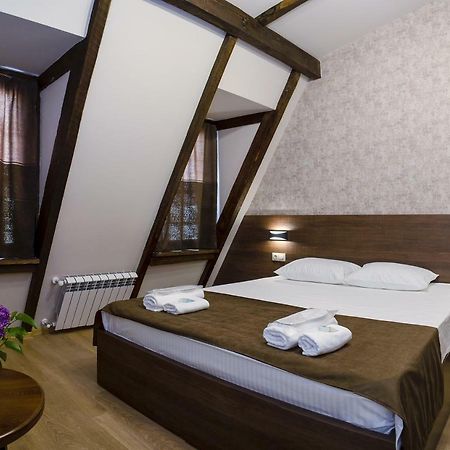Home@97 On Aghmashenebeli Avenue Tbilisi ภายนอก รูปภาพ