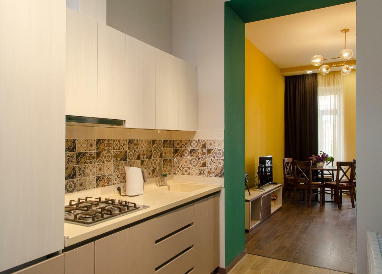 Home@97 On Aghmashenebeli Avenue Tbilisi ภายนอก รูปภาพ