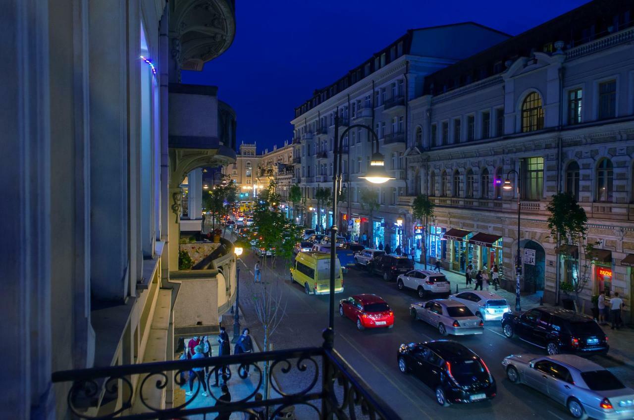 Home@97 On Aghmashenebeli Avenue Tbilisi ภายนอก รูปภาพ