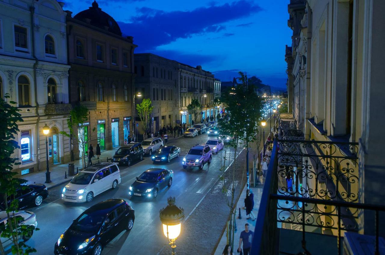Home@97 On Aghmashenebeli Avenue Tbilisi ภายนอก รูปภาพ