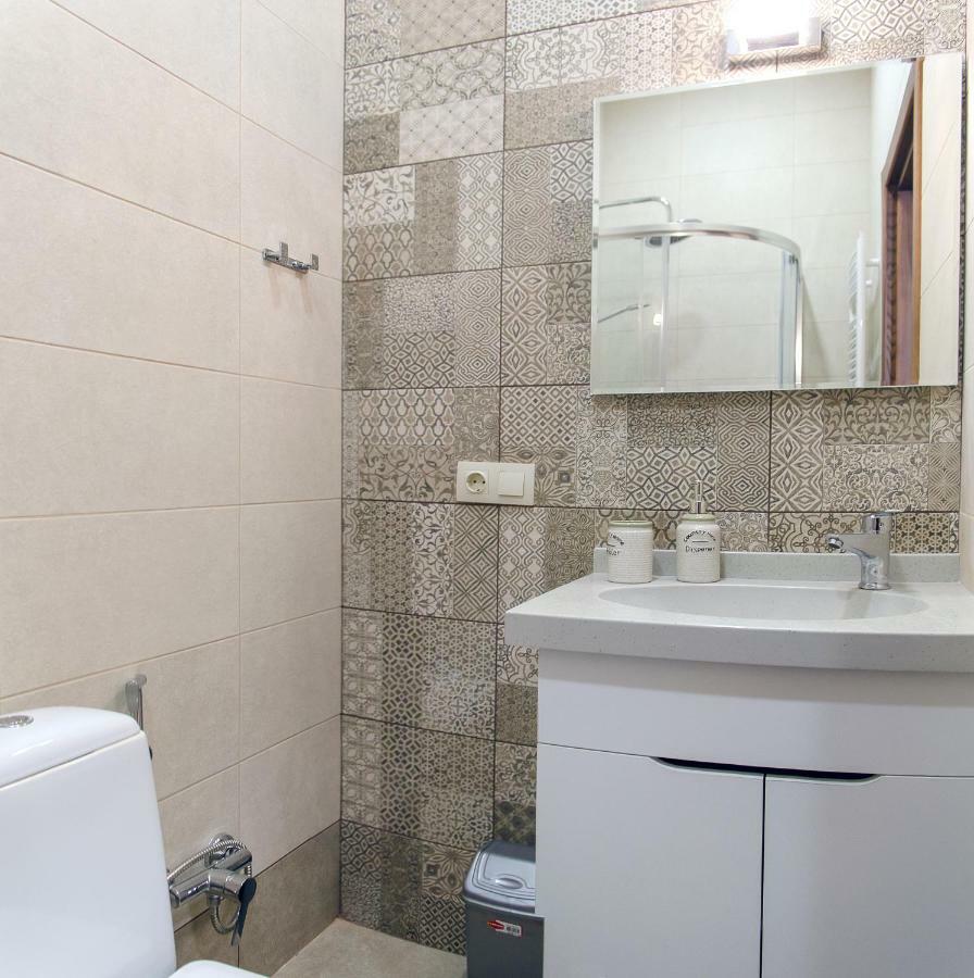 Home@97 On Aghmashenebeli Avenue Tbilisi ภายนอก รูปภาพ